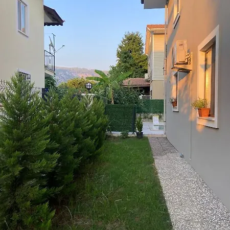 Gocek Flora Suits *